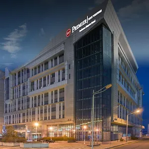 Western Premier Airport Отель