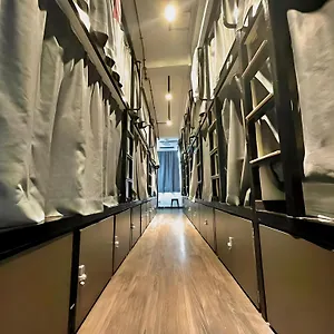 캡슐호텔 비어리 베스트 캄퐁 글램 **