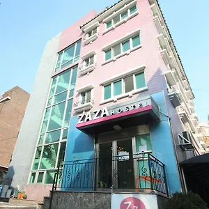 Zaza Backpackers Guest house Seoul